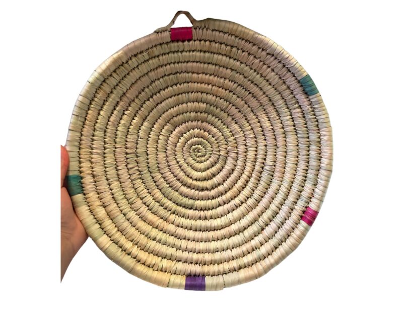 Traditional Berber basket hand-woven in Palm Leaf - Image 4