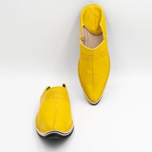 Moroccan slippers in natural leather