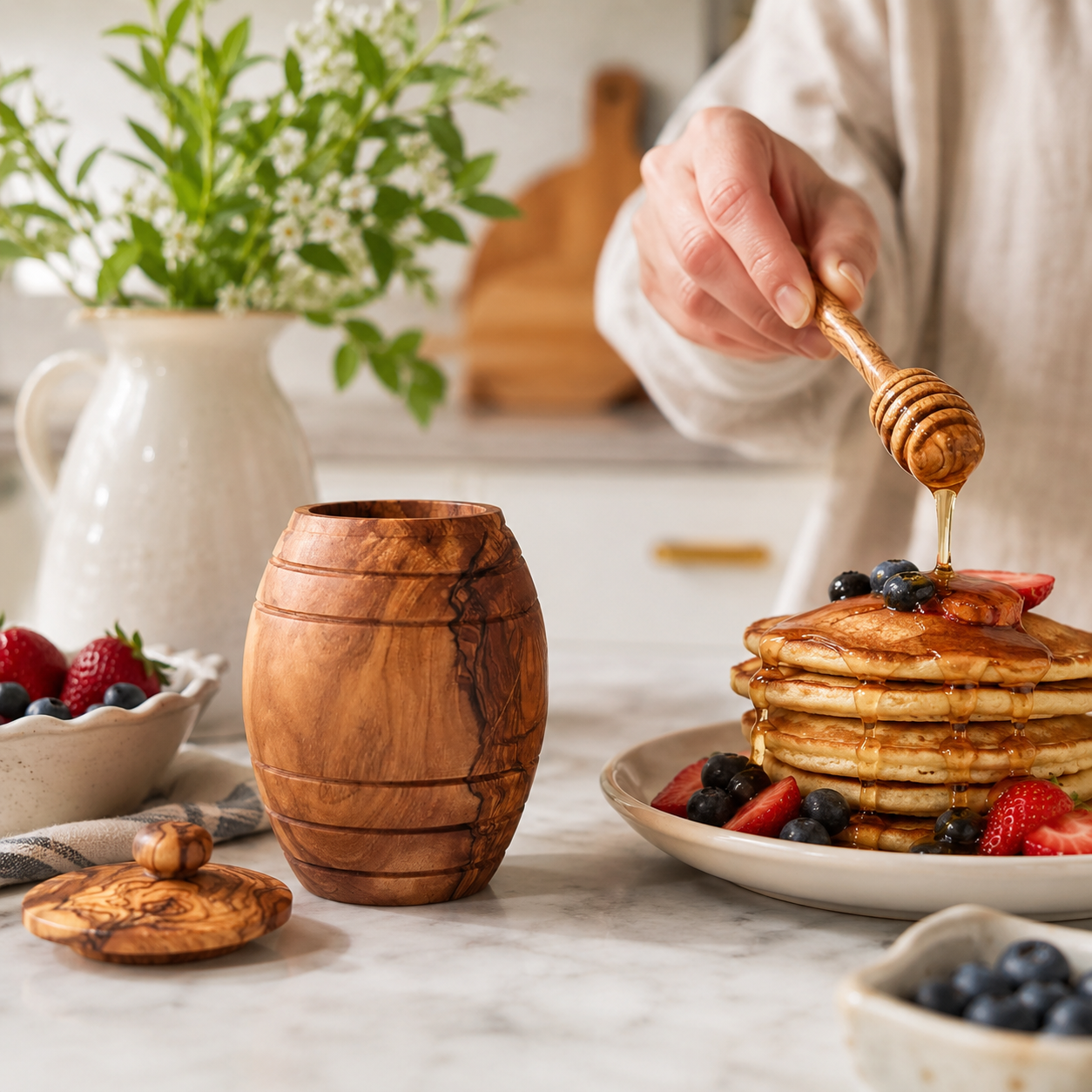 Handmade Olive Wood Honey Pot with Dipper - Image 4
