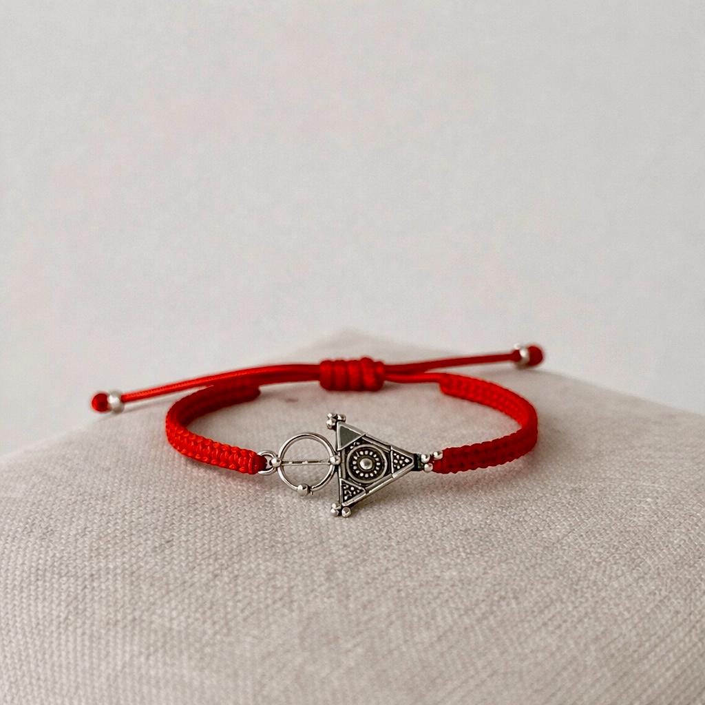 Black Adjustable Berber Bracelet for Men & Women – Handmade Amazigh Symbol Jewelry, Minimal Ethnic Bracelet - BerbereGlow™