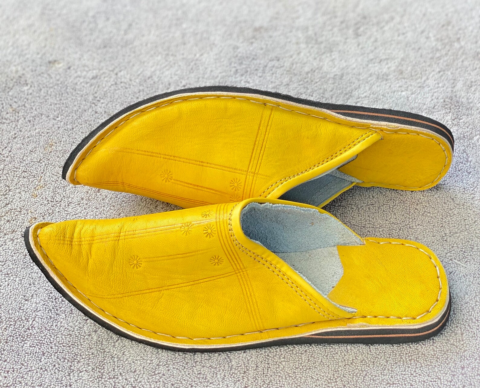 Handcrafted yellow babouche slippers - Image 5