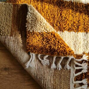 Handwoven Moroccan Wool Rug – Abstract Tribal Design