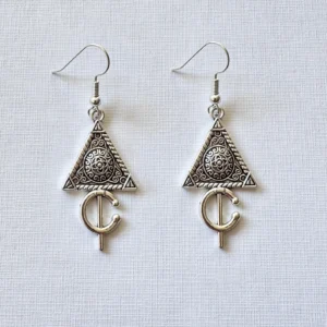 Tazerzit a traditional Amazigh fibula