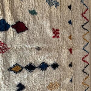 Colorful Amazigh Berber Azilal Wool Rug – Ivory Tribal Geometric Carpet