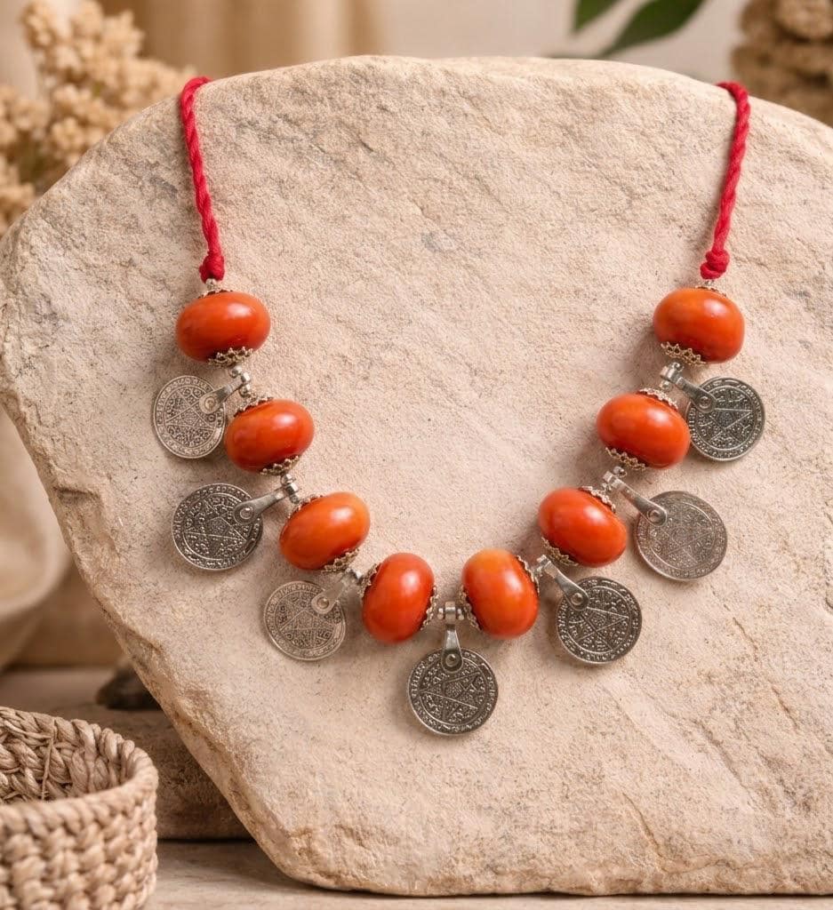 Amazigh Silver Coin Necklace – Symbolic Pendant for Everyday Styling