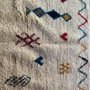 Colorful Amazigh Berber Azilal Wool Rug – Ivory Tribal Geometric Carpet