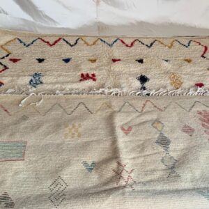 Colorful Amazigh Berber Azilal Wool Rug – Ivory Tribal Geometric Carpet