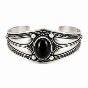 Amazigh Silver Bracelet – Eunoe Black Onyx Filigree Cuff Design