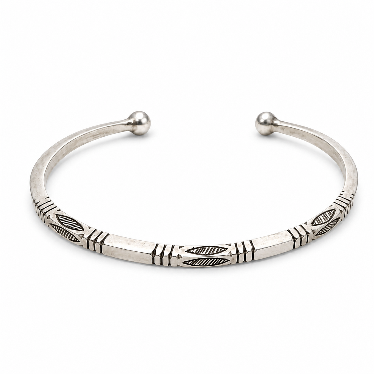Amazigh Silver Eye Bracelet – Berber Wrist Adornment