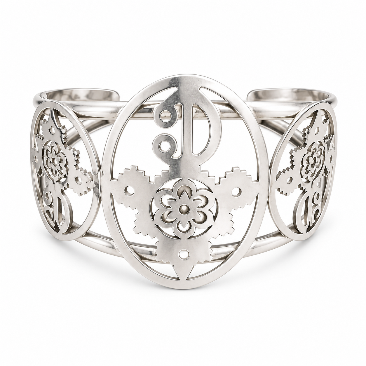 Amazigh Silver Geometric Bracelet – Moroccan Accent for Daily Wear