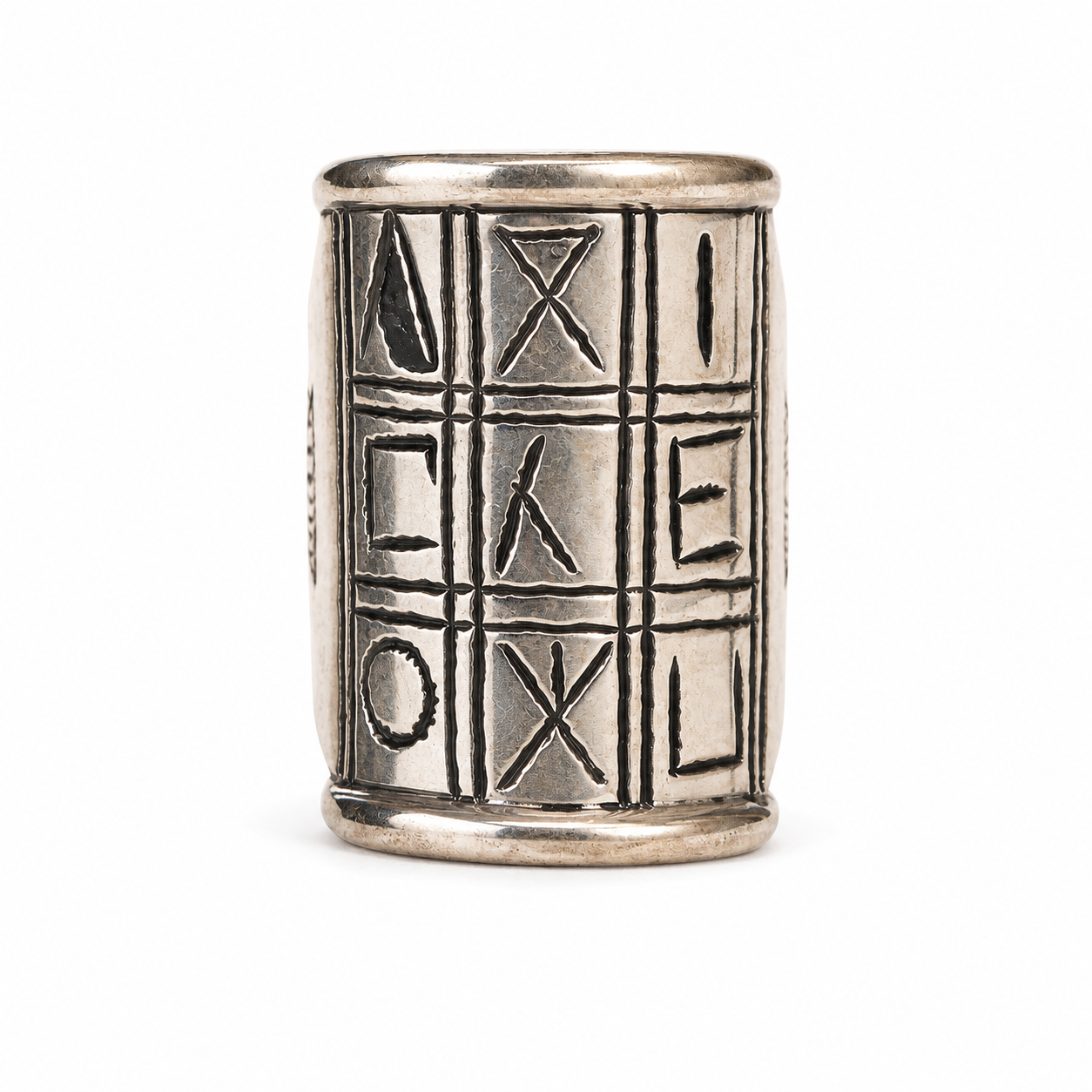 Amazigh Silver Heritage Piece – Berber Detail for Everyday Spaces