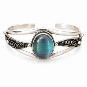 Berber Silver Eye Bracelet – Amazigh Jewelry with Character