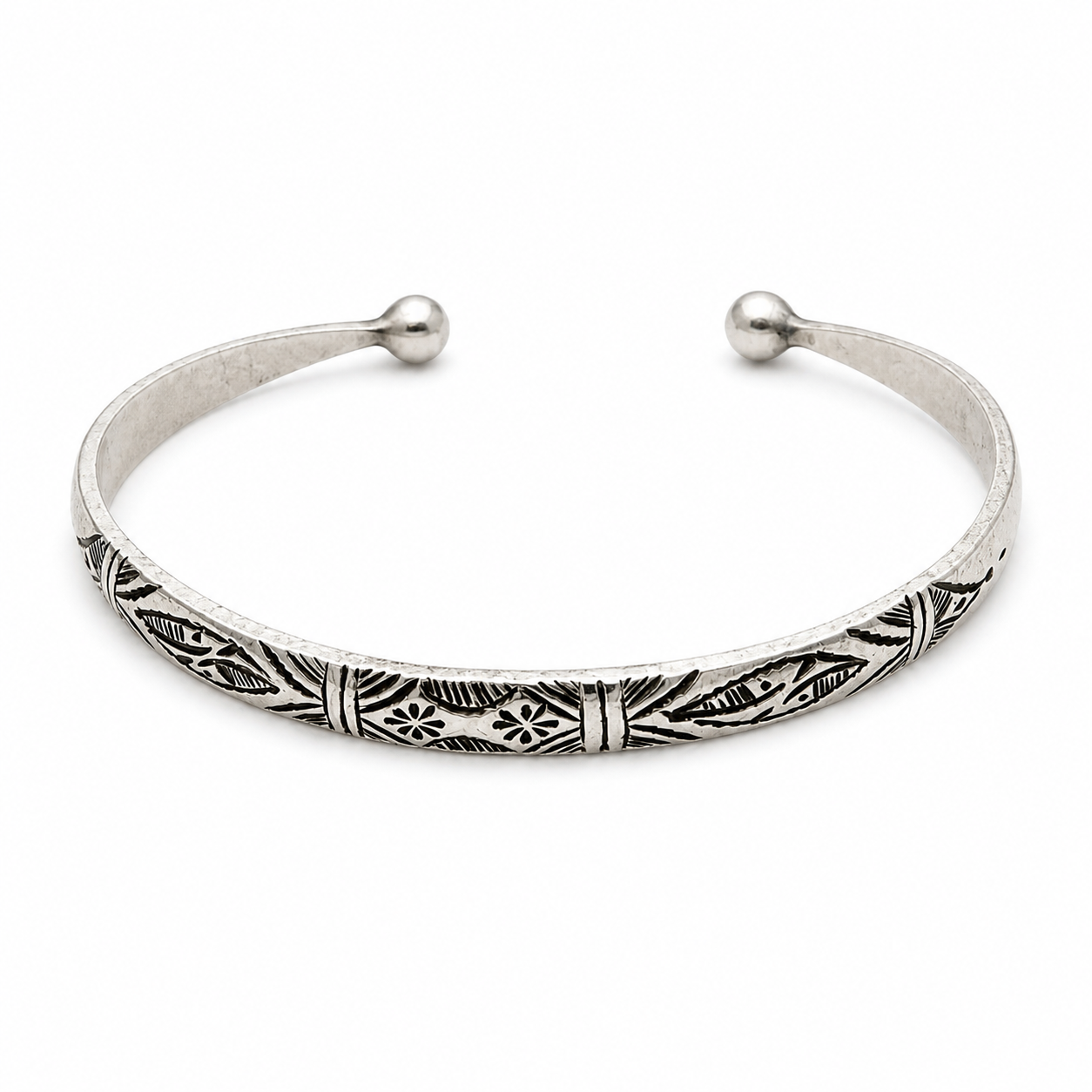 Berber Silver Geometric Bracelet – Amazigh Jewelry with Character