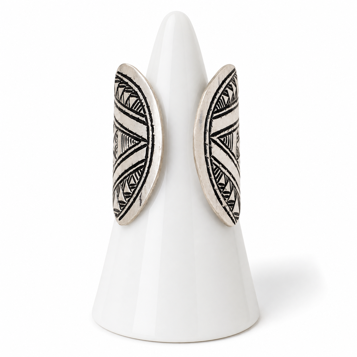 Berber Silver Heritage Piece – Amazigh Form for Meaningful Styling