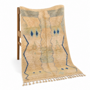 Boujaad Rug – Sandy Beige Blue Wool Rug – Handmade Tribal Diamond Rug – 8×5 Soft Boho Area Rug – One of a Kind Berber Carpet
