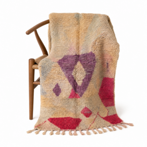 Boujaad Rug – Sandy Beige Purple Fuchsia Wool Rug – Handmade Abstract Rug – 8×5 Boho Area Rug – One of a Kind Berber Carpet
