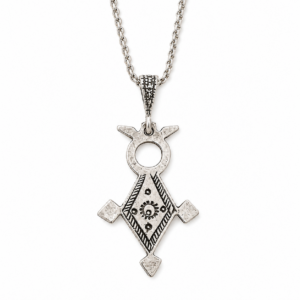 Tarakalt Necklace – Amazigh Silver Pendant Jewelry