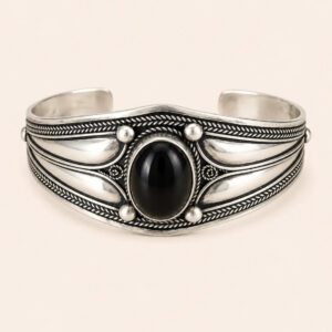 Amazigh Silver Bracelet – Eunoe Black Onyx Filigree Cuff Design