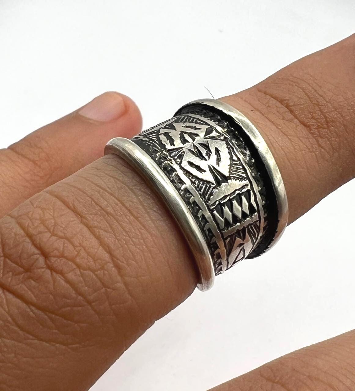Sterling Silver Amazigh Ring - Hand-Engraved Berber Tribal Band (Size 57 FR / 8 US)