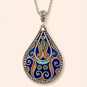 Taneflit Necklace - Amazigh Silver Pendant Jewelry