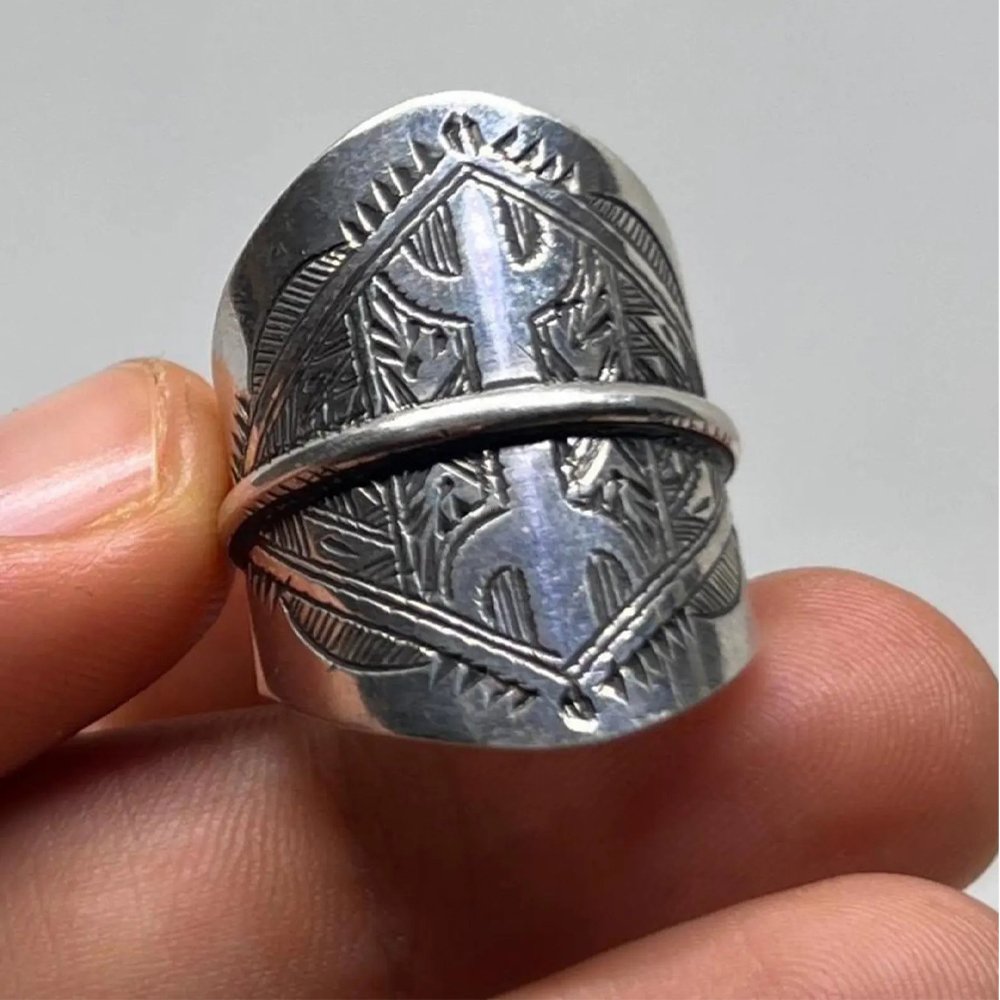 Handmade Sterling Silver Berber Amazigh Yaz Ring: Tribal Tuareg Jewelry, Size 56 EU