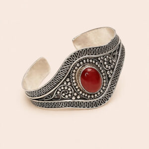 Amazigh Silver Geometric Bracelet – Moroccan Accent for Daily Wear
