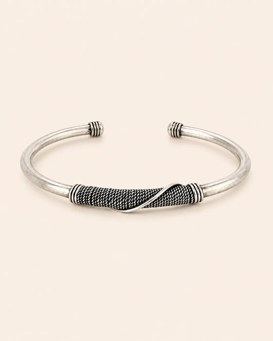 Amazigh Silver Geometric Bracelet – Moroccan Accent for Daily Wear