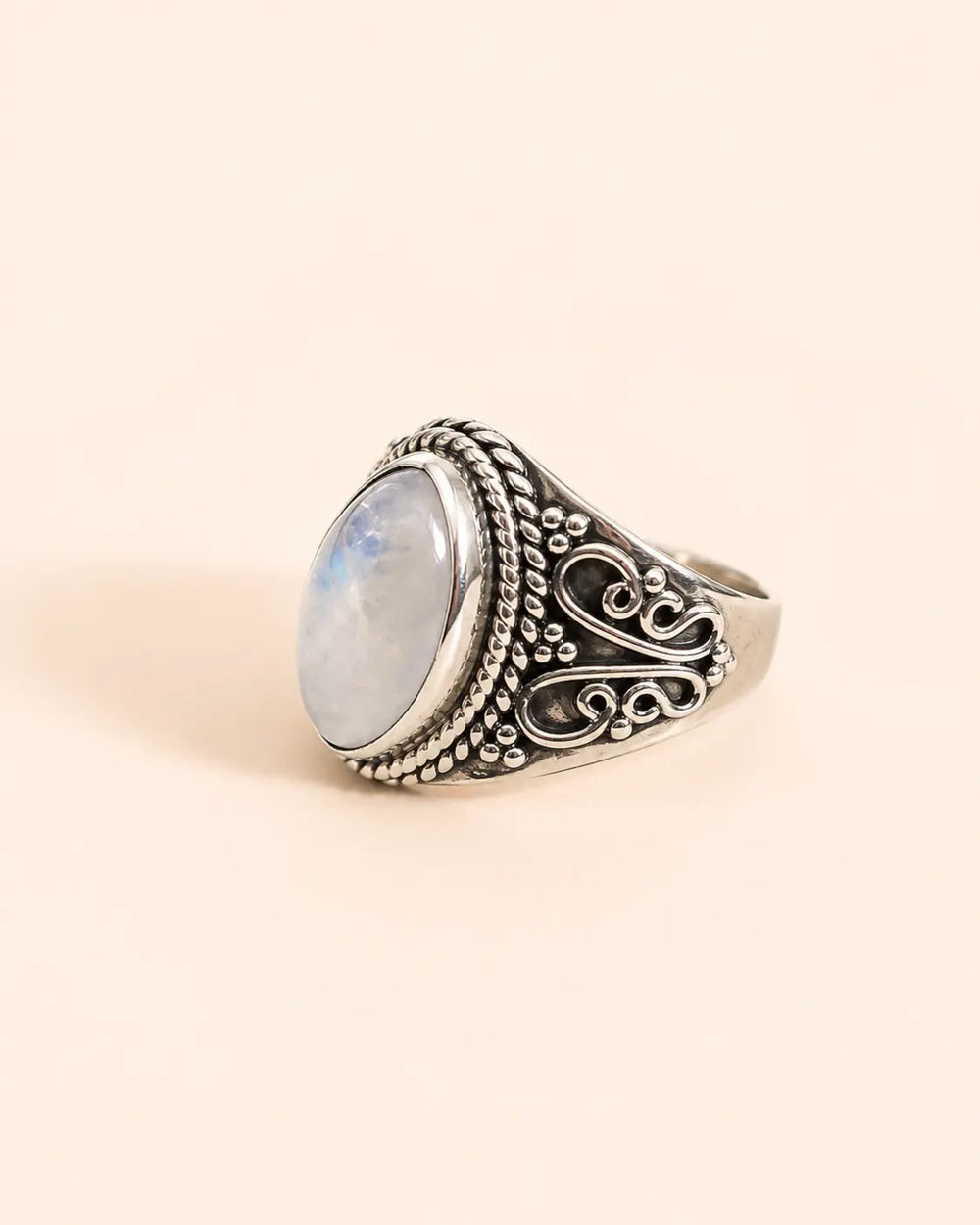 Amazigh Silver Ring – Drifa Moonstone Eye Filigree Design