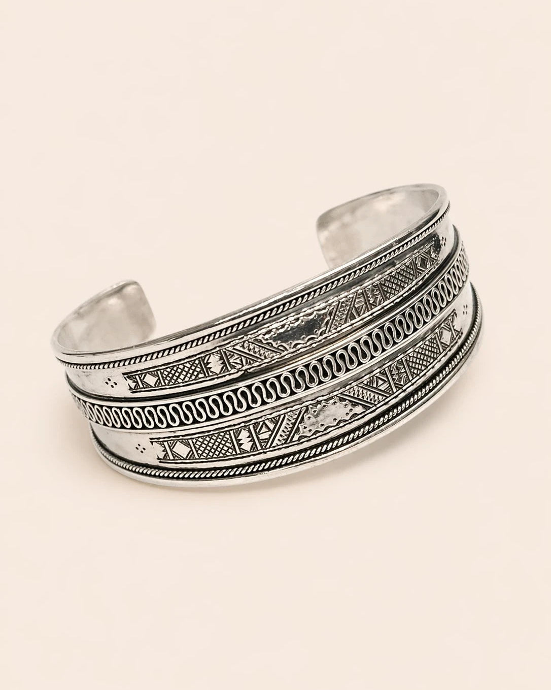 Amazigh Silver Geometric Bracelet – Moroccan Accent for Daily Wear