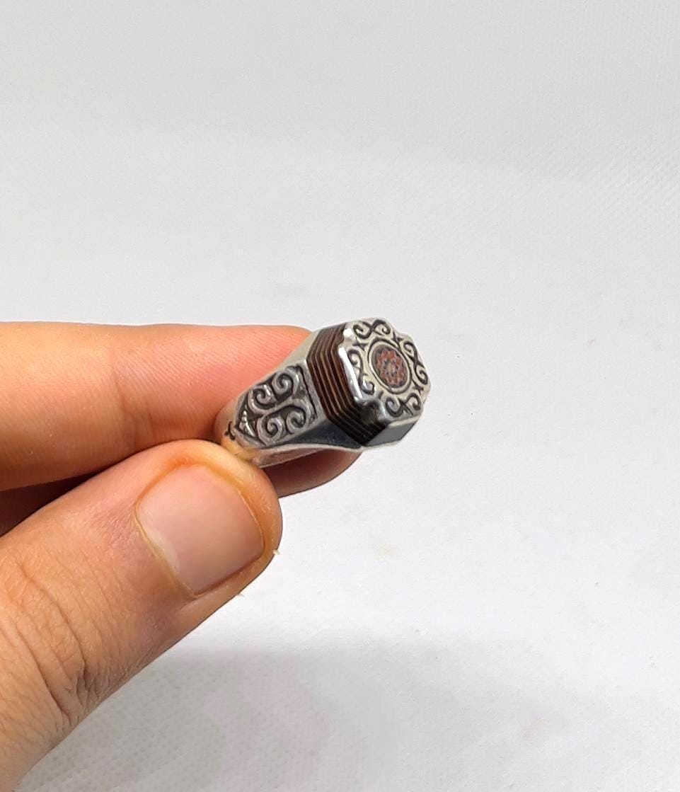 Tuareg Sterling Silver Ring: Berber Jewelry - Saharan Symbolic Design