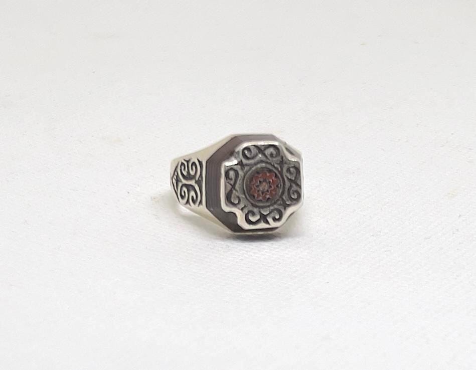 Tuareg Sterling Silver Ring: Berber Jewelry - Saharan Symbolic Design