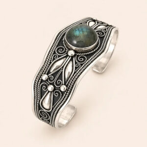 Amazigh Silver Bracelet – Guacimara Labradorite Filigree Cuff Design