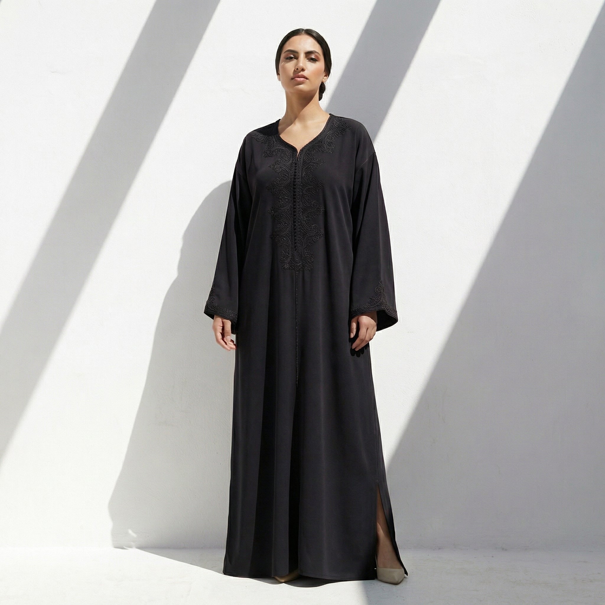 Noir Kaftan - Elegant Black Arabesque Ceremony Style