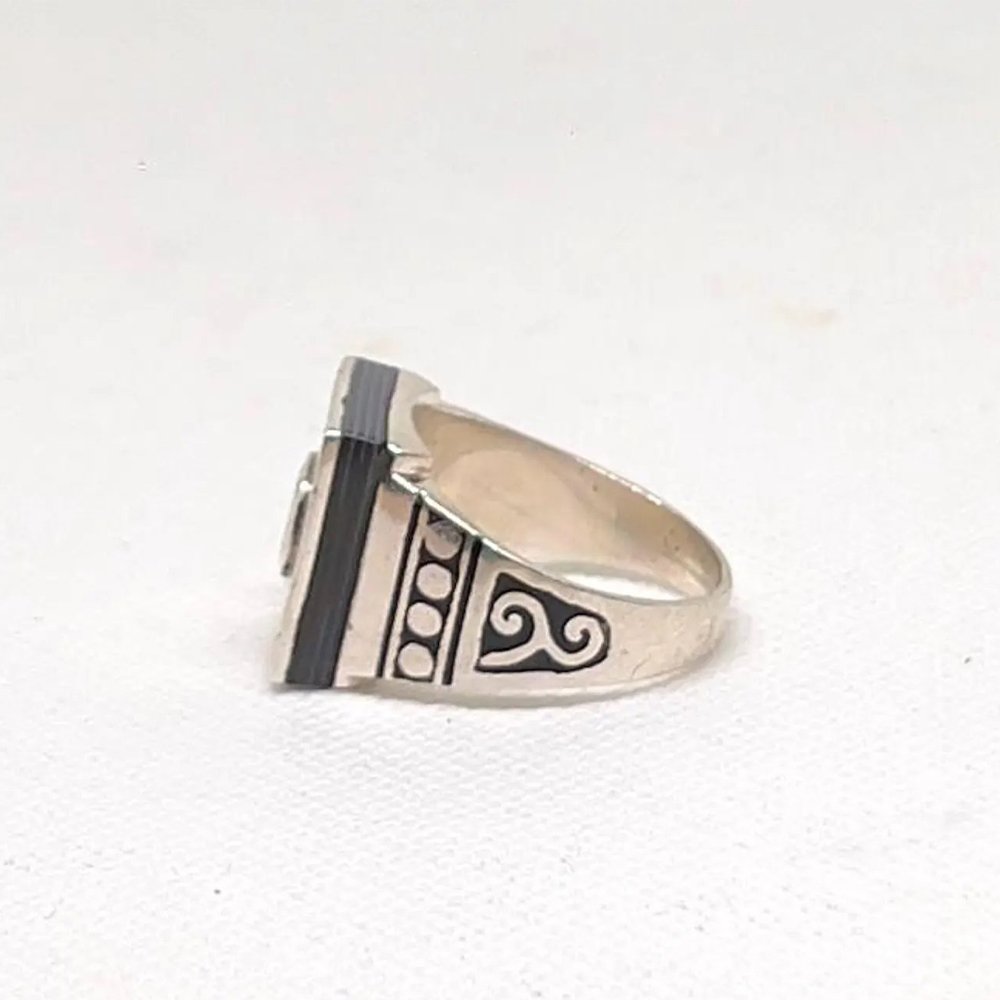 Handmade Sterling Silver Tuareg Ring: Vintage Berber Chevron Bead