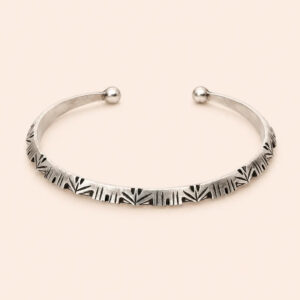 Amazigh Silver Geometric Bracelet – Amazigh Jewelry with Character