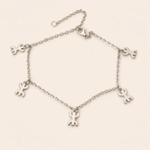 Berber Silver Eye Bracelet – Symbolic Wrist Jewelry Detail