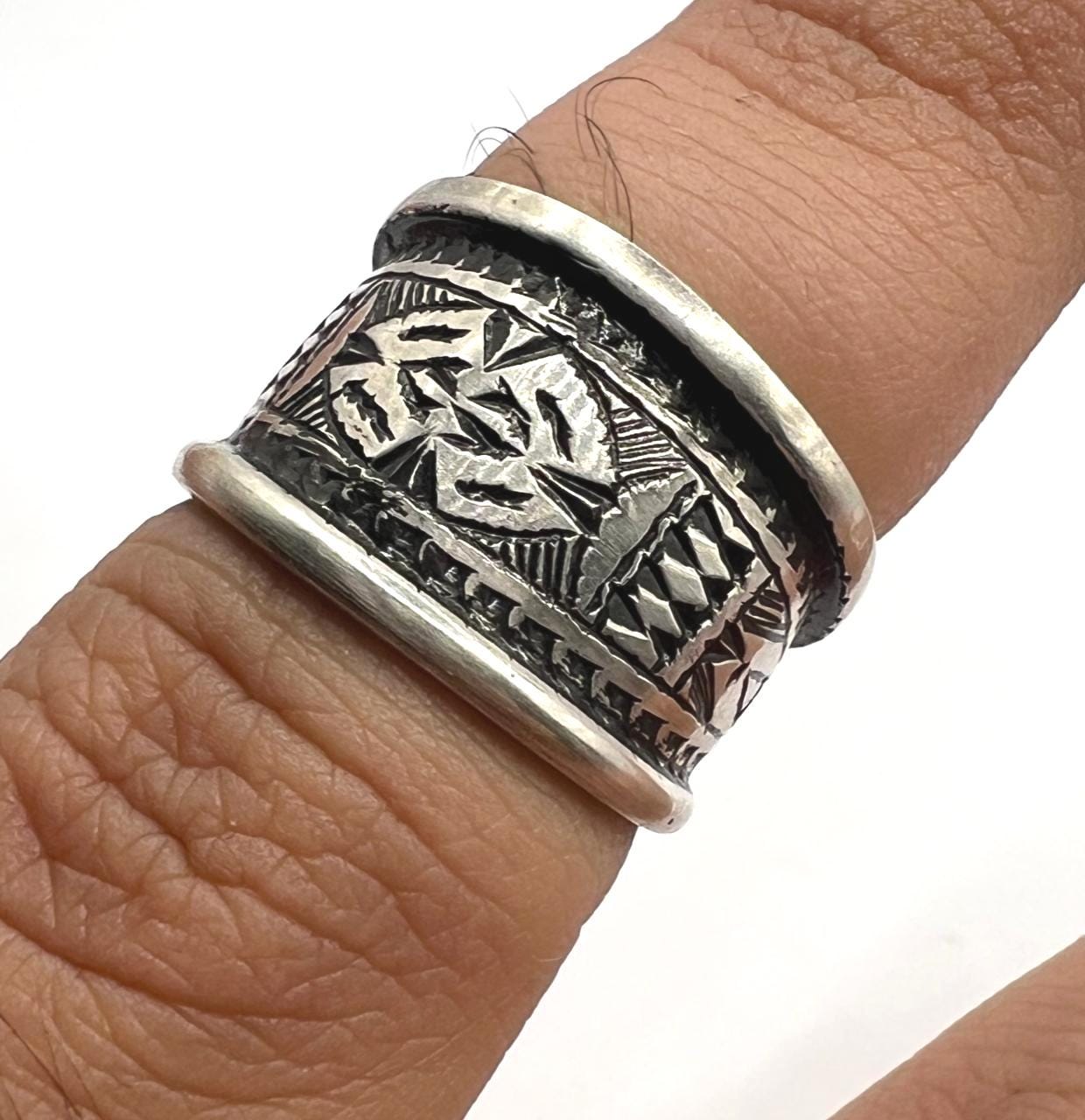Sterling Silver Amazigh Ring - Hand-Engraved Berber Tribal Band (Size 57 FR / 8 US)