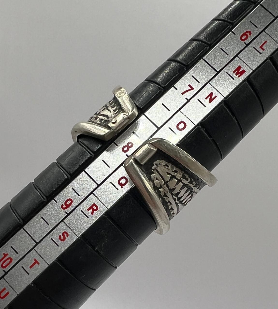 Sterling Silver Amazigh Ring - Hand-Engraved Berber Tribal Band (Size 57 FR / 8 US)