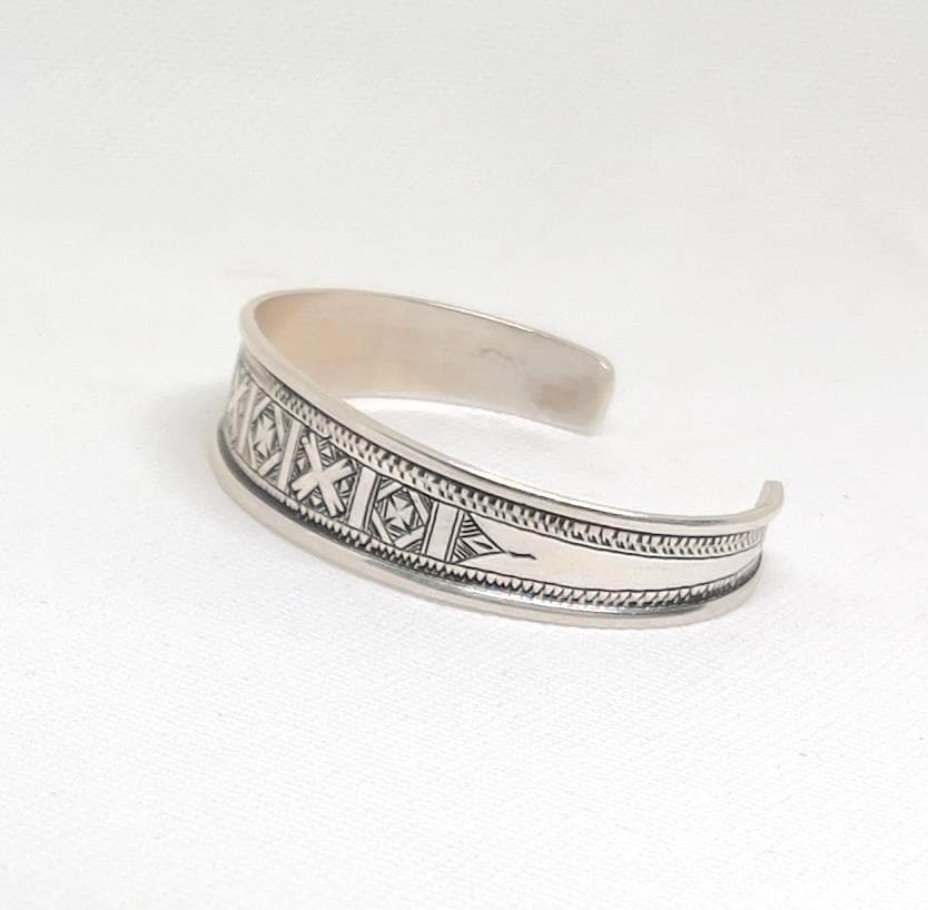 Mali Niger Tuareg Solid Silver Cuff Bracelet: Sterling Berber Bangle Ethnic Tribal Jewelry