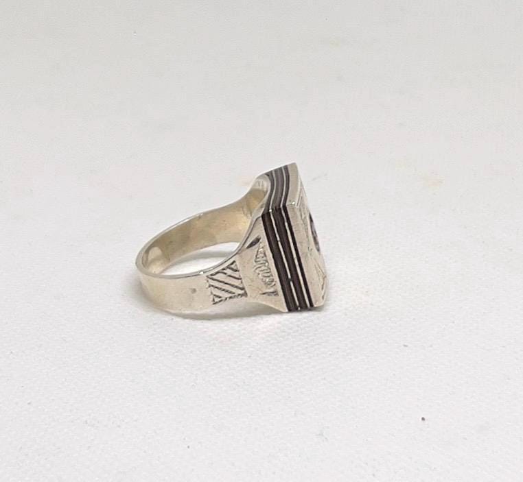 Tuareg Sterling Silver Ring with Chevron Bead - Size 12