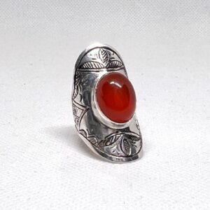 Vintage Tuareg Carnelian Sterling Silver Ring: Engraved Berber Band