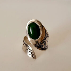 Amazigh Silver Eye Ring – Tribal Silver-Toned Adornment