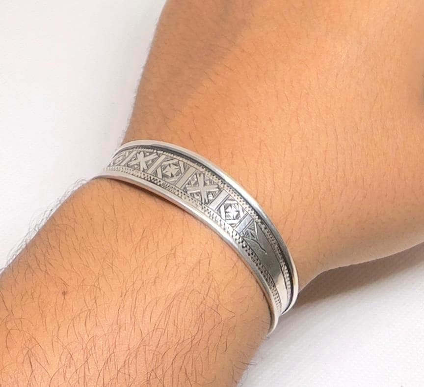 Mali Niger Tuareg Solid Silver Cuff Bracelet: Sterling Berber Bangle Ethnic Tribal Jewelry