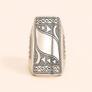 Amazigh Silver Shield Ring – Geometric Lozenge Flame Design