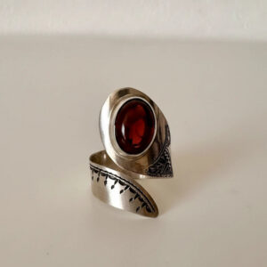 Amazigh Silver Eye Ring – Tribal Silver-Toned Adornment