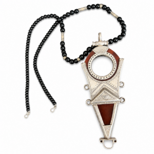 Berber Tanfuk Silver Carnelian Pendant Necklace with Style