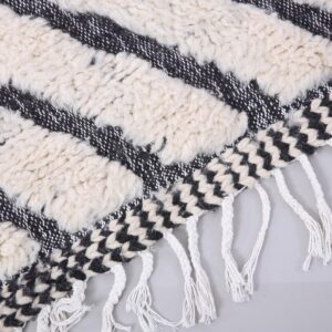 Custom Amazigh Berber Wool Living Room Geometric Neutral Rug