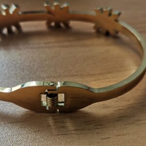 Amazigh Jonc Bracelet with Three YAZ Symbol Details