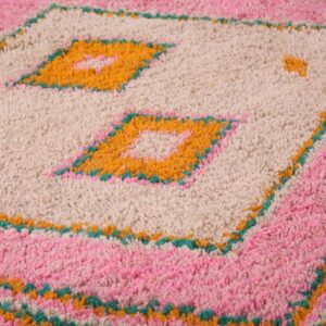 Berber Custom Design Pink Wool Geometric Living Room Rug