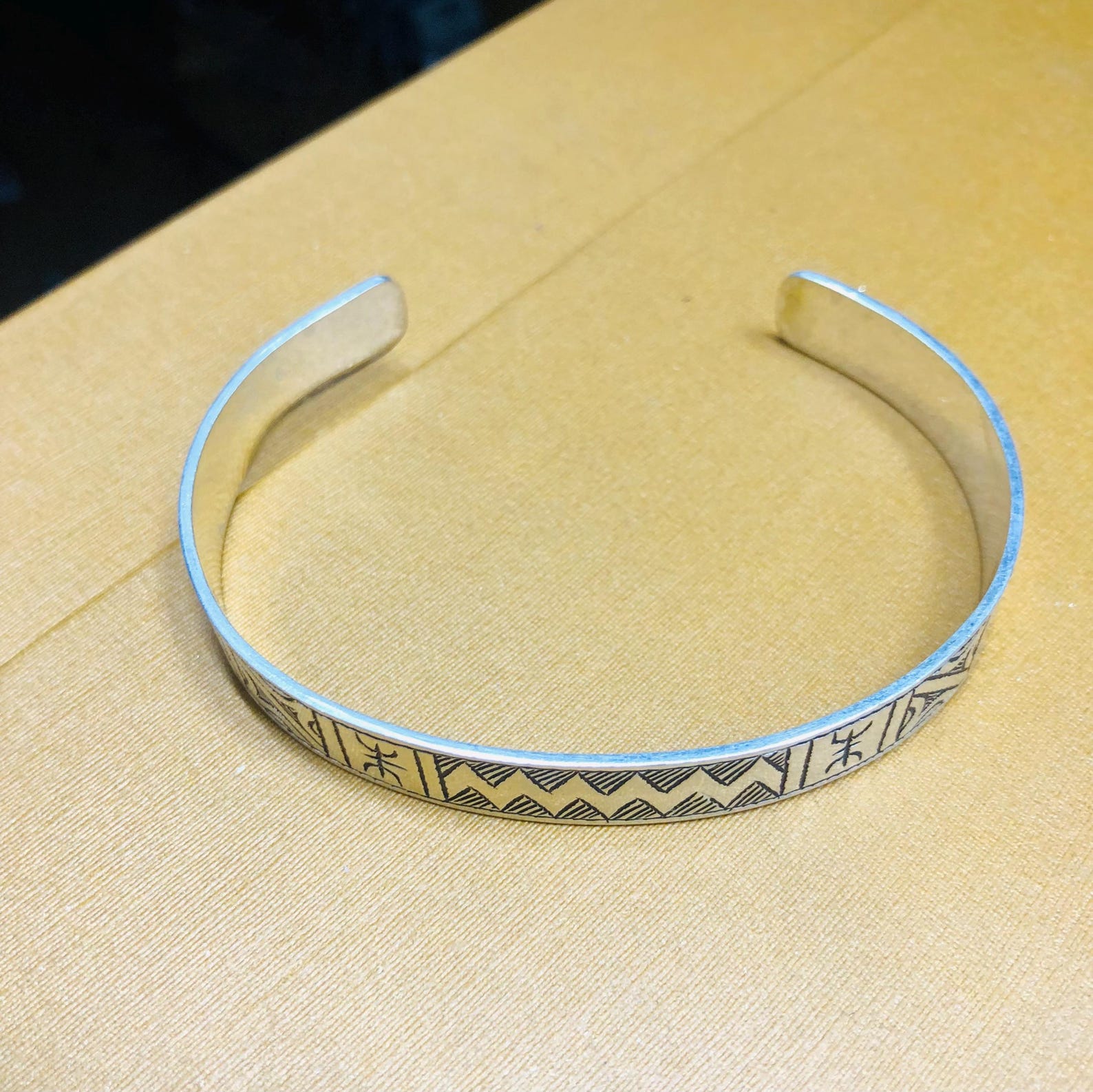 Amazigh 925 Sterling Silver Hand Engraved berbère Bracelet
